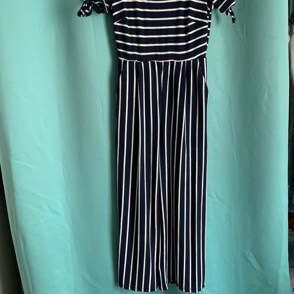 Striped jumpsuit - Picture 2 of 4